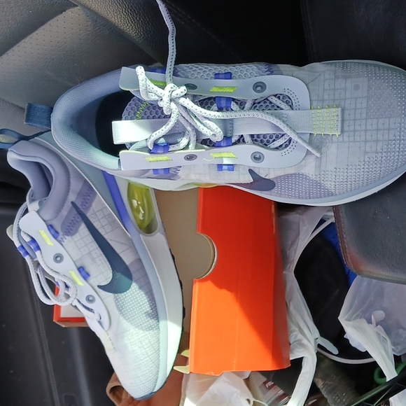 Brand new Nike Air Max size 9 - Picture 3 of 4